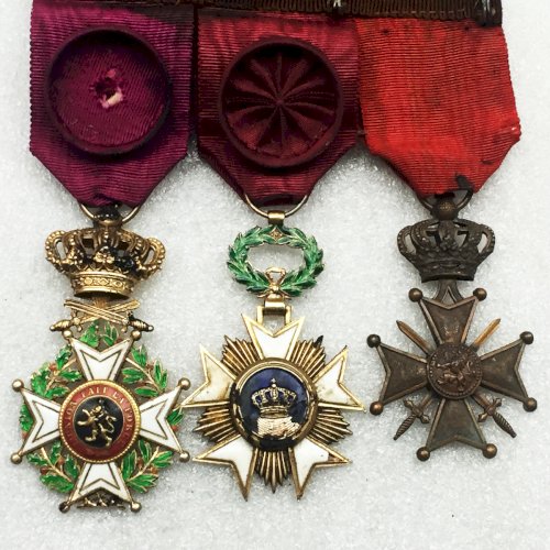 ABL : TRES RARE : BARETTE 9 MÉDAILLES BELGES + EPAULETTES - WW1 ALBERT 1ER ORIGINAL