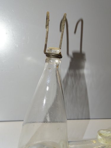 -ABREUVOIR POUR CAGE A OISEAU VERRE SOUFFLE XVIIIe COLLECTION VITRINE    D