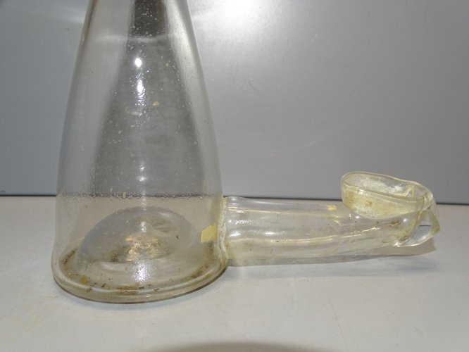 -ABREUVOIR POUR CAGE A OISEAU VERRE SOUFFLE XVIIIe COLLECTION VITRINE    D