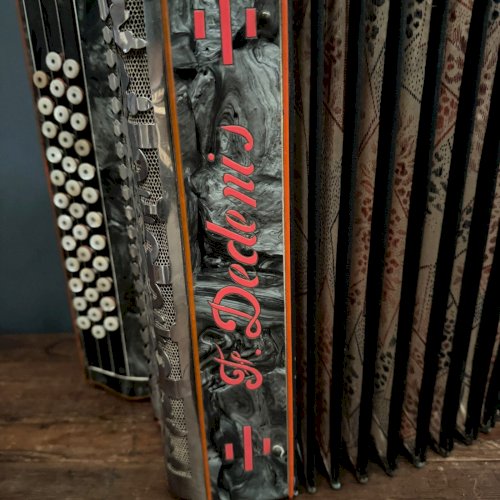 Accordéon F. Dedenis avec boite d'origine L9204