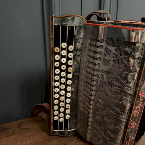 Accordéon F. Dedenis avec boite d'origine L9204