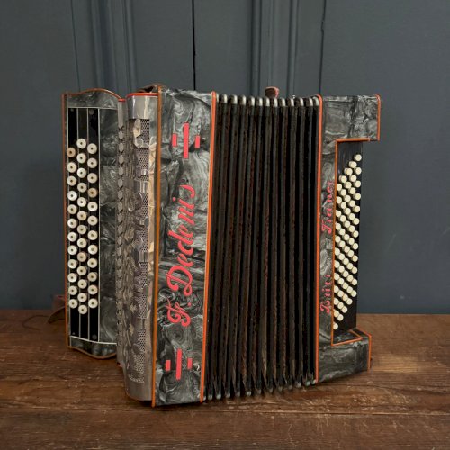 Accordéon F. Dedenis avec boite d'origine L9204