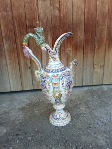 Aiguière en faïence de Desvres signée François Fourmaintraux 