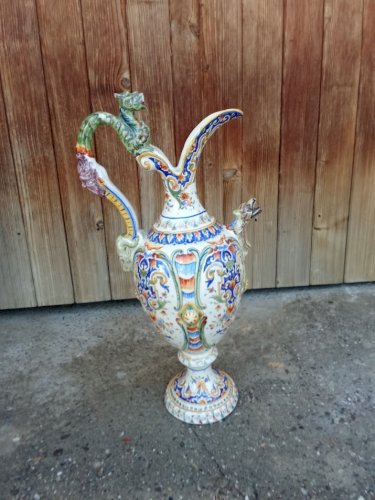 Aiguière en faïence de Desvres signée François Fourmaintraux 