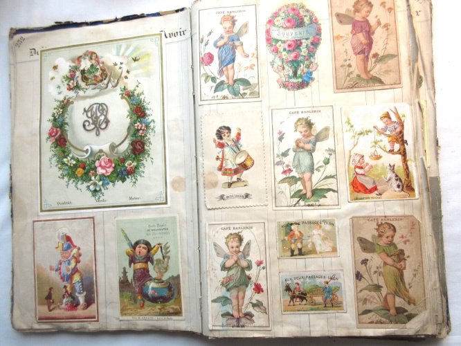 Album chromo + découpis XIXème, 55 pages: Poulain, Fleurs, animaux, personnages