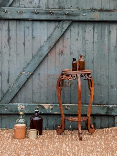 Alfred, le guéridon en bois et marbre N°46