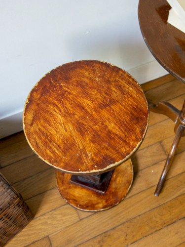 Alfred, le guéridon en bois N°108