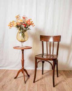 Alfred, the wooden side table No. 121