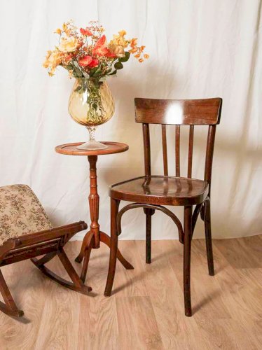 Alfred, le guéridon en bois N°121