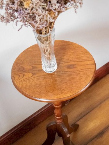 Alfred, le guéridon en bois N°128