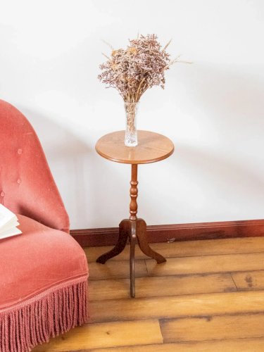 Alfred, le guéridon en bois N°128