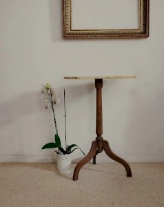 Alfred, le guéridon en bois N°130