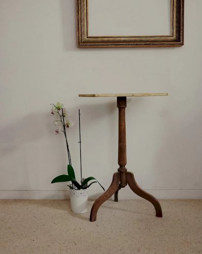 Alfred, le guéridon en bois N°130