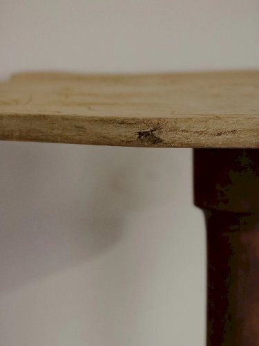 Alfred, le guéridon en bois N°130