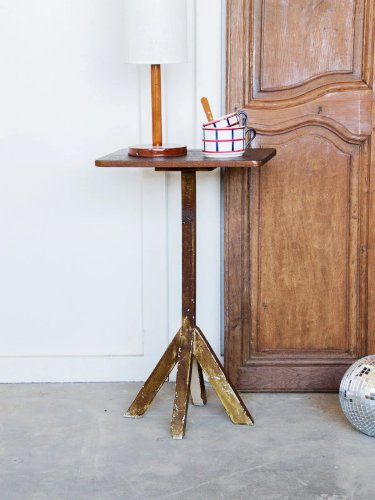 Alfred, le guéridon en bois N°83