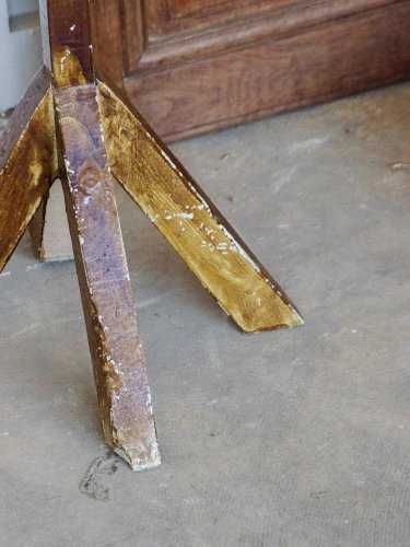 Alfred, le guéridon en bois N°83