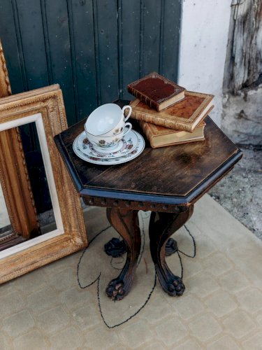 Alfred, le guéridon en bois N°96