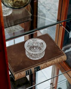 Alix, the crystal and glass box No. 441