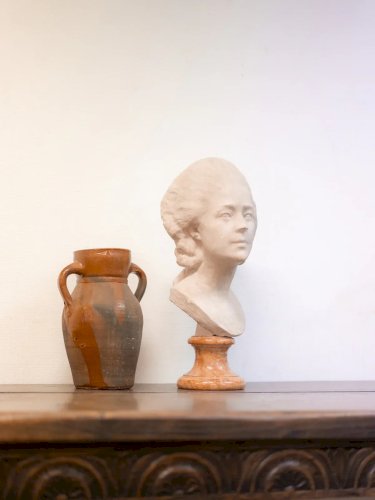 Alix, le buste en plâtre N°457