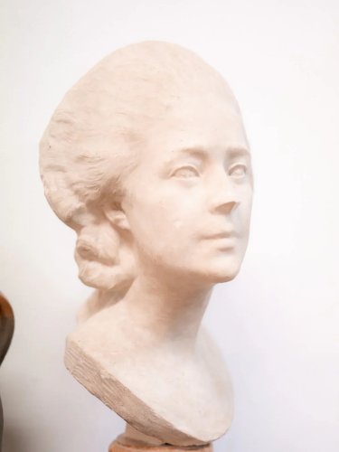 Alix, le buste en plâtre N°457