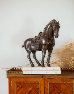 Alix, the decorative bronze horse No. 571