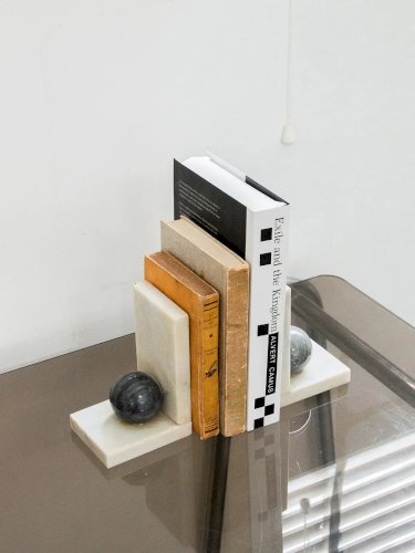 Alix, le serre-livres en marbre N°126