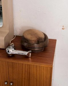 Alix, the wooden hat stand No. 263