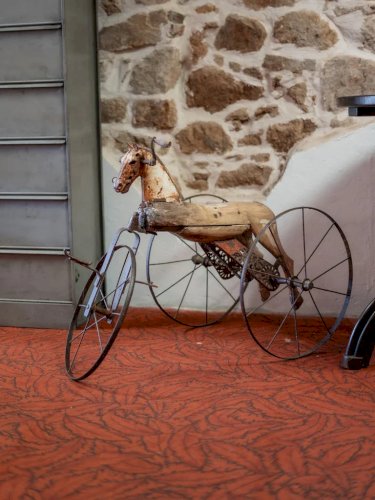 Alix, le tricycle ancien en bois N°449
