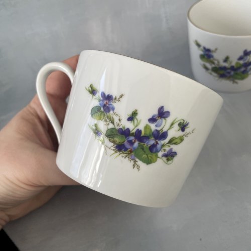 ALLEMAGNE Bavaria 2 grosses tasses porcelaine de Bavière décor fleurs violette