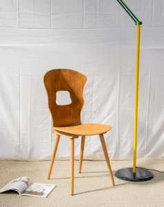 Alma, la chaise Baumann en bois N°849