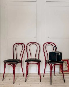 Alma, la chaise bistrot en métal N°647