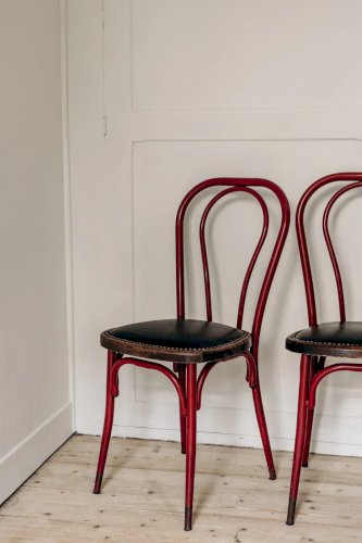 Alma, la chaise bistrot en métal N°647