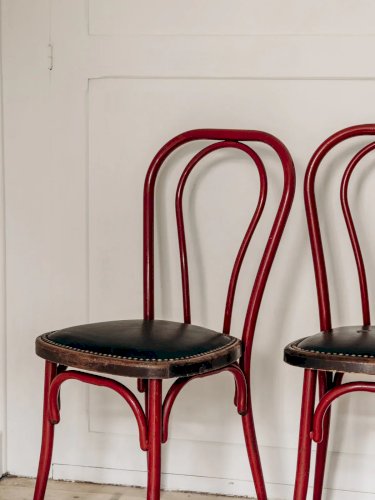 Alma, la chaise bistrot en métal N°647