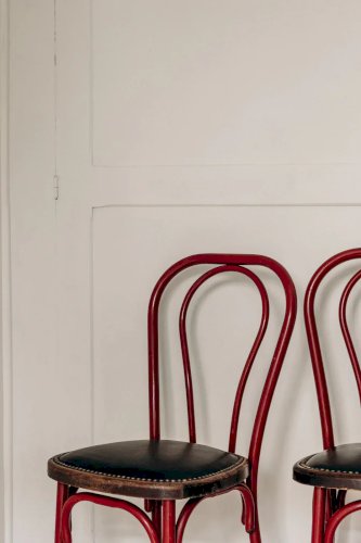 Alma, la chaise bistrot en métal N°647