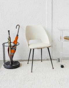 Alma, the white chair No. 616