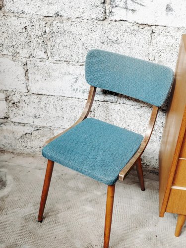 Alma, la chaise bleu en tissu N°343