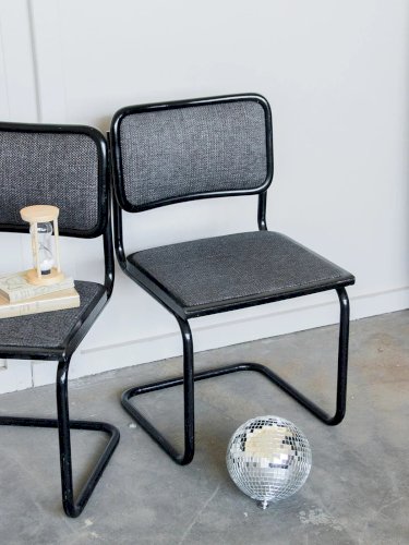 Alma, la chaise Breuer noire N°586