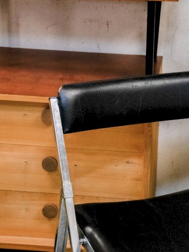 Alma, la chaise chromée N°708