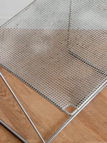 Alma, la chaise en acier chromé N°837