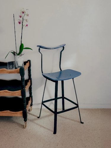 Alma, la chaise en acier N°1084