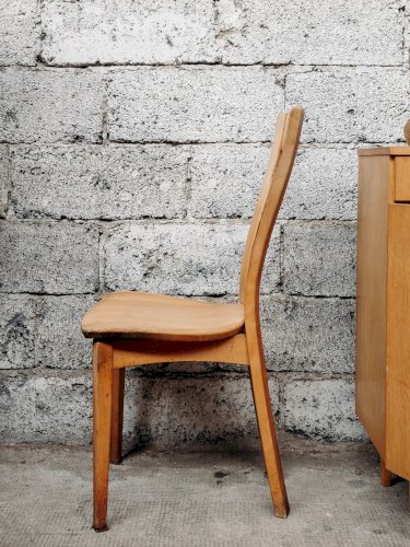 Alma, la chaise en bois N°220