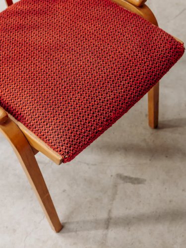 Alma, la chaise en bois N°48