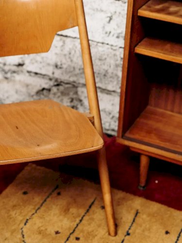 Alma, la chaise en bois N°54