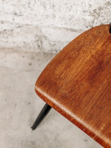 Alma, la chaise en bois N°686