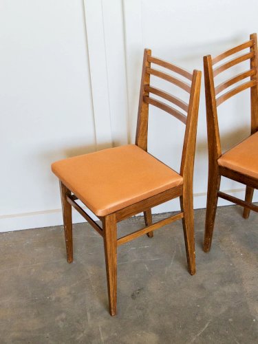 Alma, la chaise en bois orange N°326