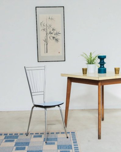 Alma, la chaise en formica et métal N°625