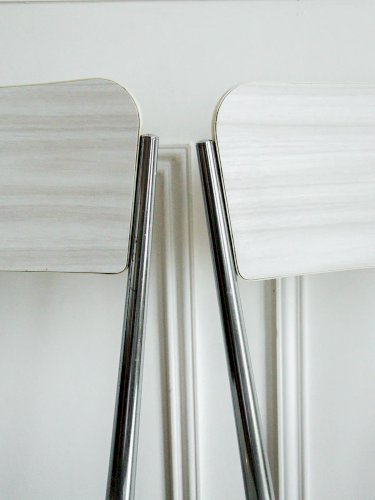 Alma, la chaise en formica grise N°602