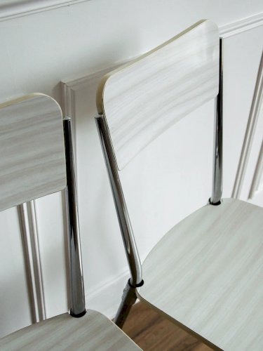 Alma, la chaise en formica grise N°602