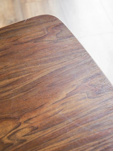 Alma, la chaise en formica N°603