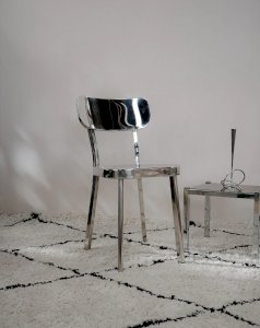 Alma, the stainless steel chair No. 1254